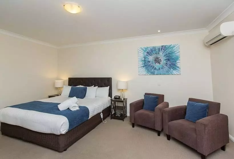 هتل Lincoln Cottage Motor Inn