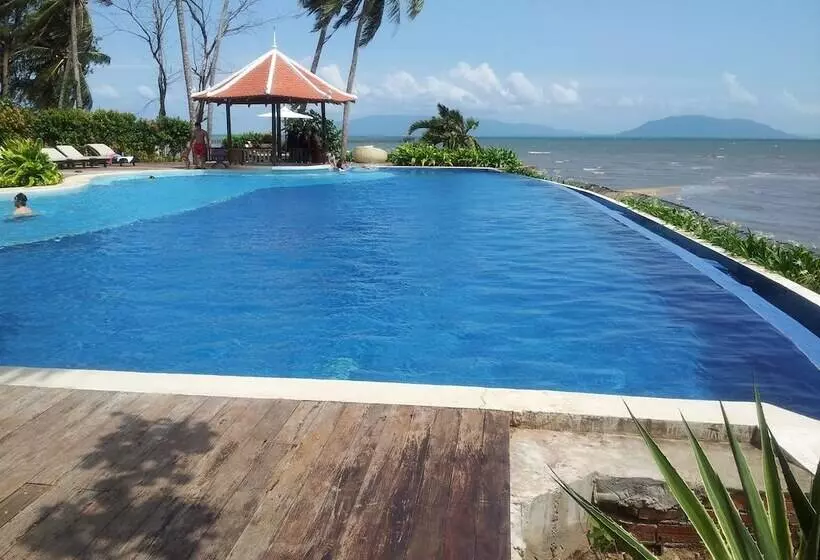 هتل Nataya Round House Coral Bay Resort