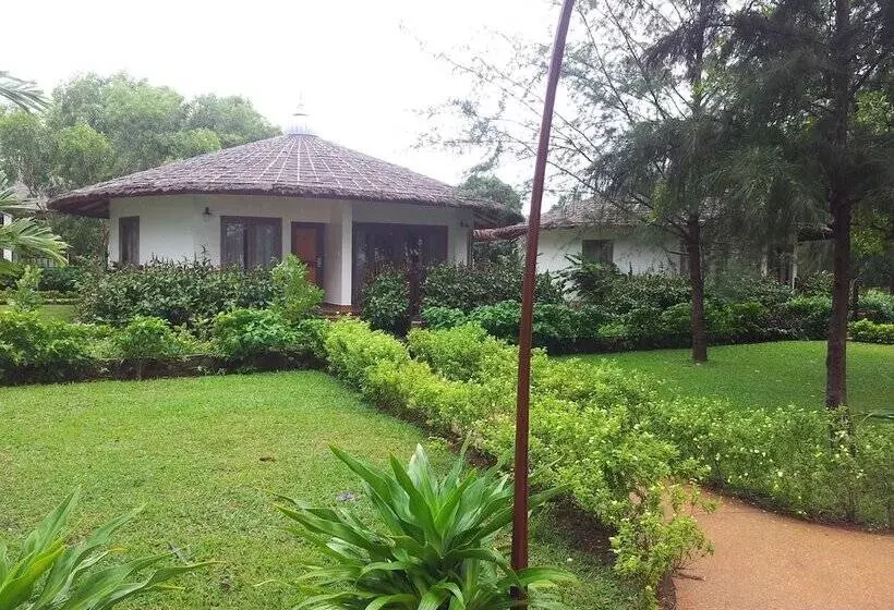 هتل Nataya Round House Coral Bay Resort