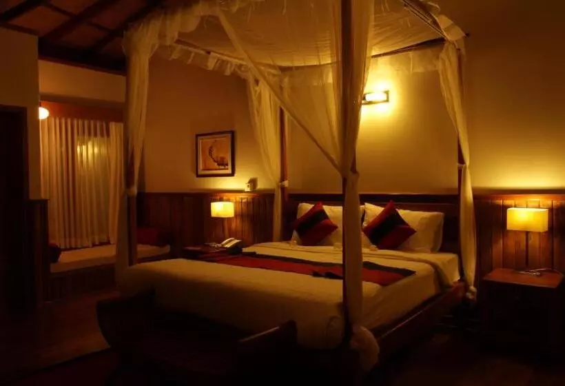 هتل Nataya Round House Coral Bay Resort