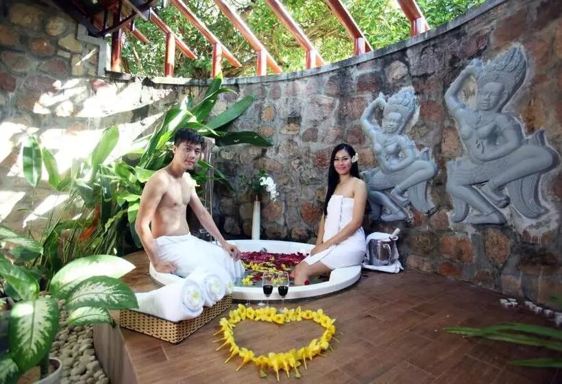 هتل Nataya Round House Coral Bay Resort