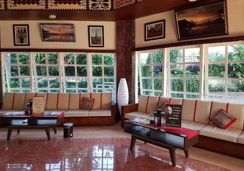 ホテル Parapat View