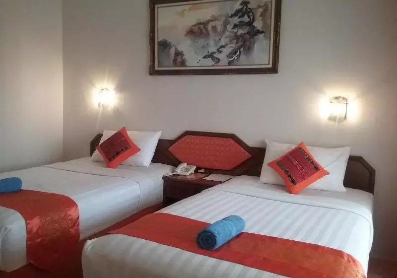 ホテル Parapat View