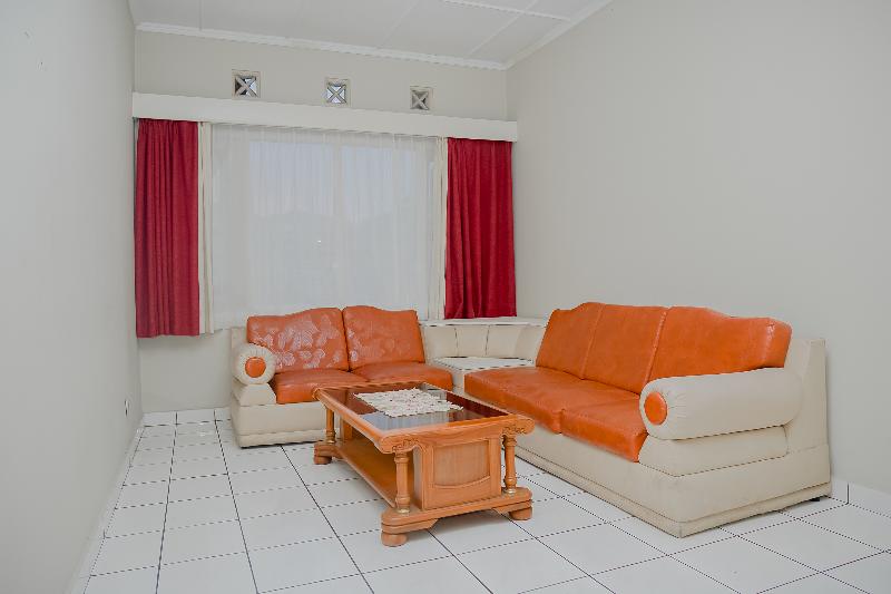 فندق Rossan Villa  Near Sersan Bajuri Redpartner