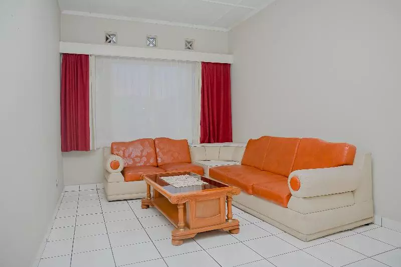 Hotel Rossan Villa  Near Sersan Bajuri Redpartner