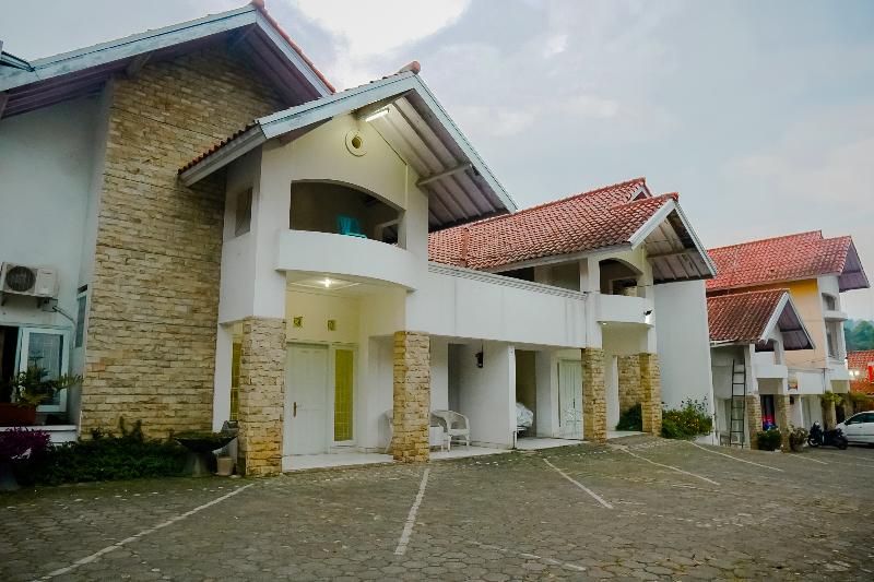 فندق Rossan Villa  Near Sersan Bajuri Redpartner