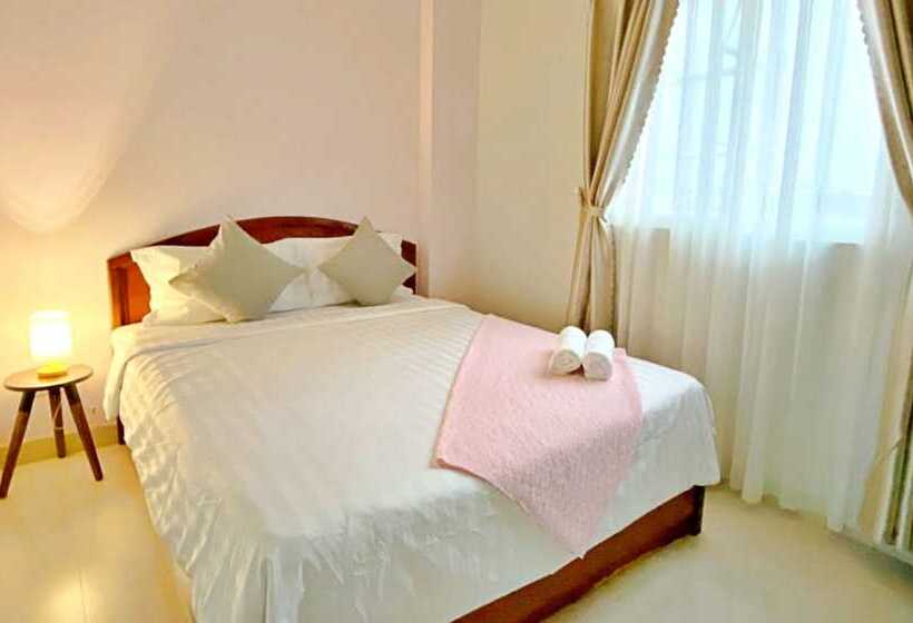 Hanz Acorn Hotel & Cafe