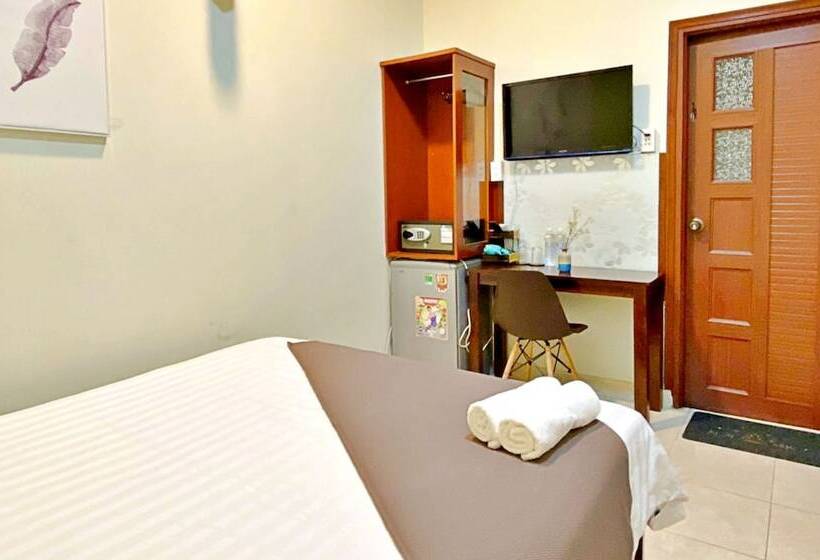 Hanz Acorn Hotel & Cafe