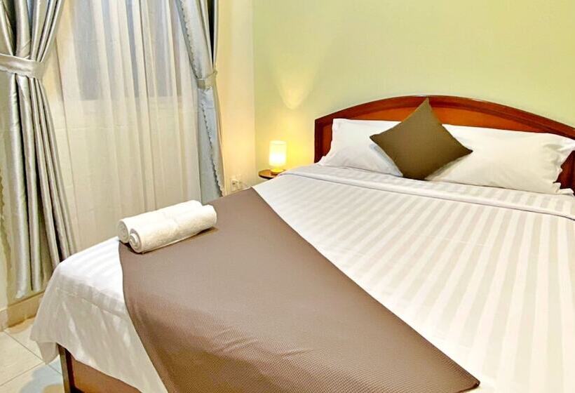 Hanz Acorn Hotel & Cafe