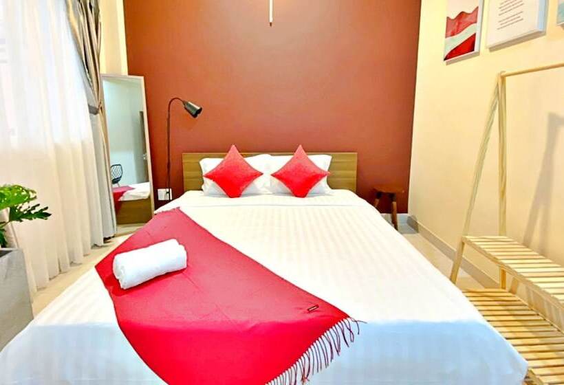 Hanz Acorn Hotel & Cafe