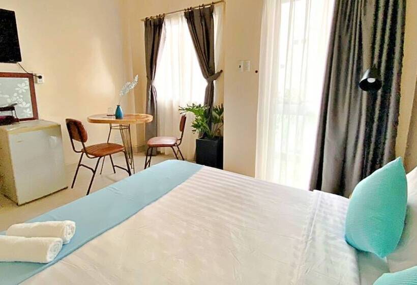 Hanz Acorn Hotel & Cafe