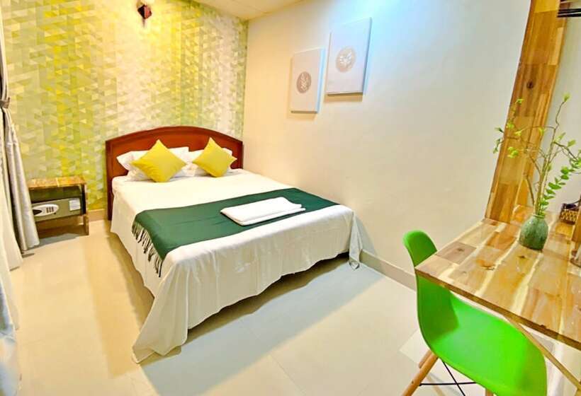 Hanz Acorn Hotel & Cafe