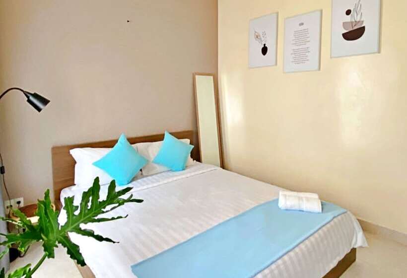 Hanz Acorn Hotel & Cafe