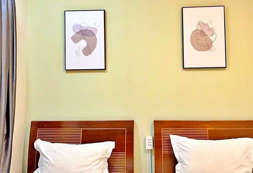 Hanz Acorn Hotel & Cafe