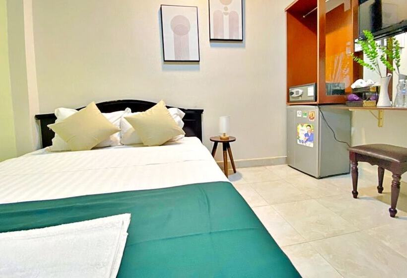 Hanz Acorn Hotel & Cafe