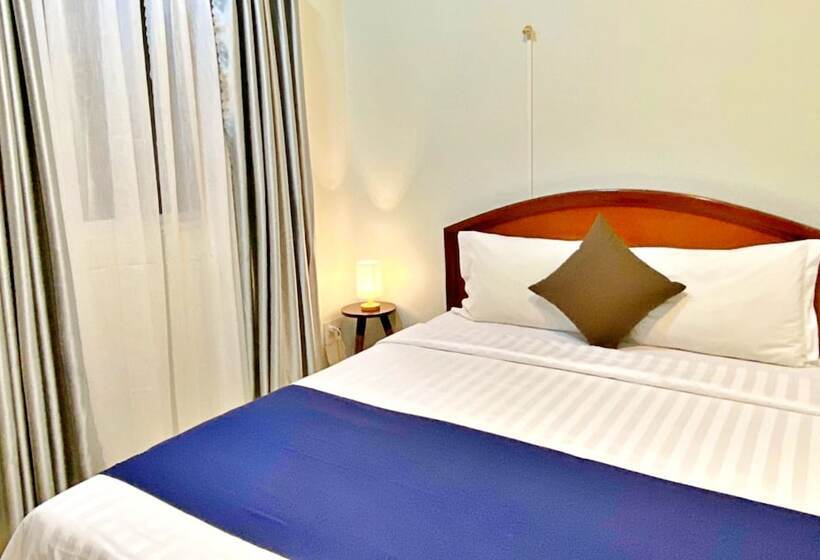 Hanz Acorn Hotel & Cafe