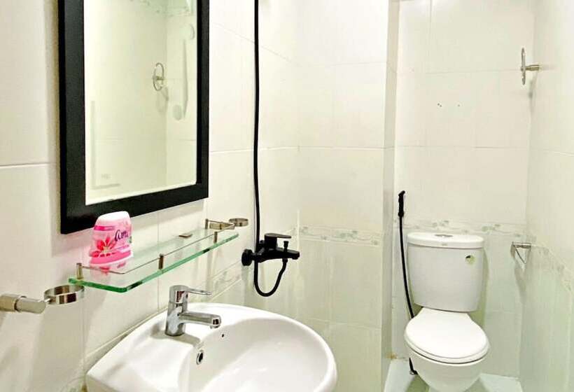 Hanz Acorn Hotel & Cafe