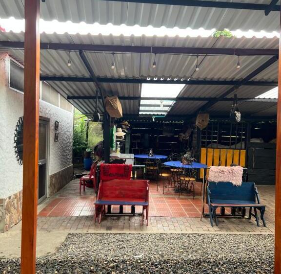 בית מלון כפרי Criadero Las Tres Marías Hospedaje Rural Mi Refugio