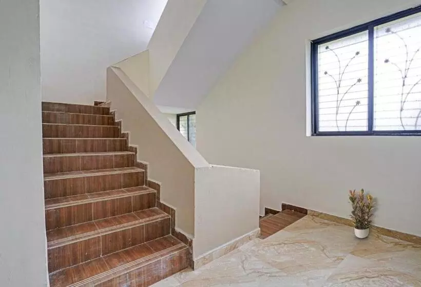 هتل Krishna Service Apartment