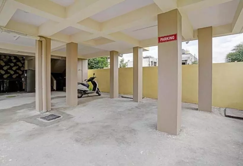 هتل Krishna Service Apartment