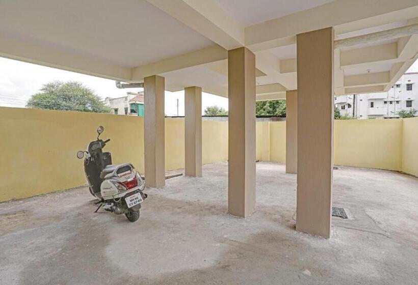 ホテル Krishna Service Apartment