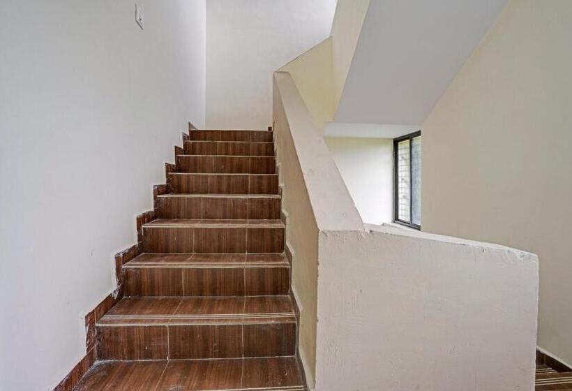 ホテル Krishna Service Apartment