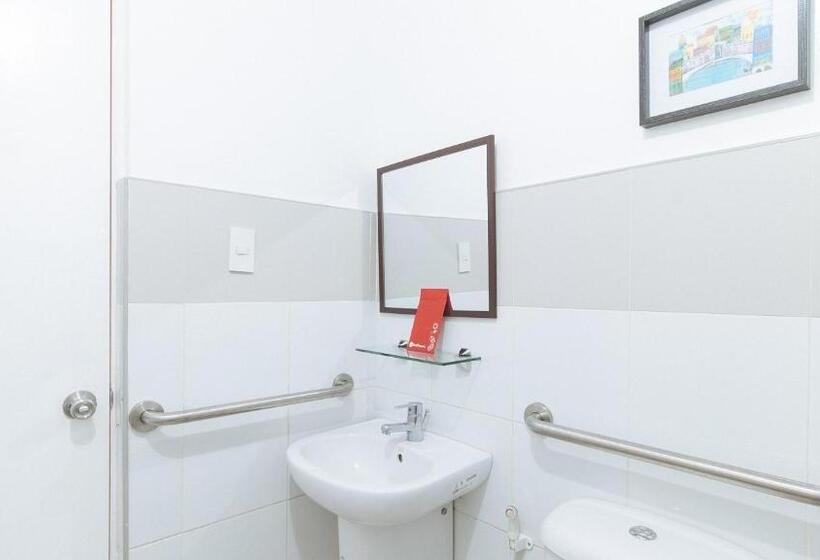 Hotel Reddoorz @ Melbourne Suites Makati