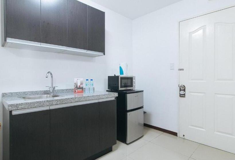 Hotel Reddoorz @ Melbourne Suites Makati