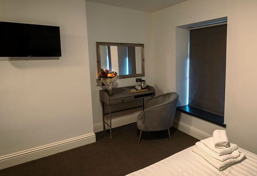 فندق The Friendship