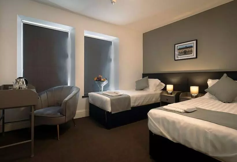 هتل The Friendship