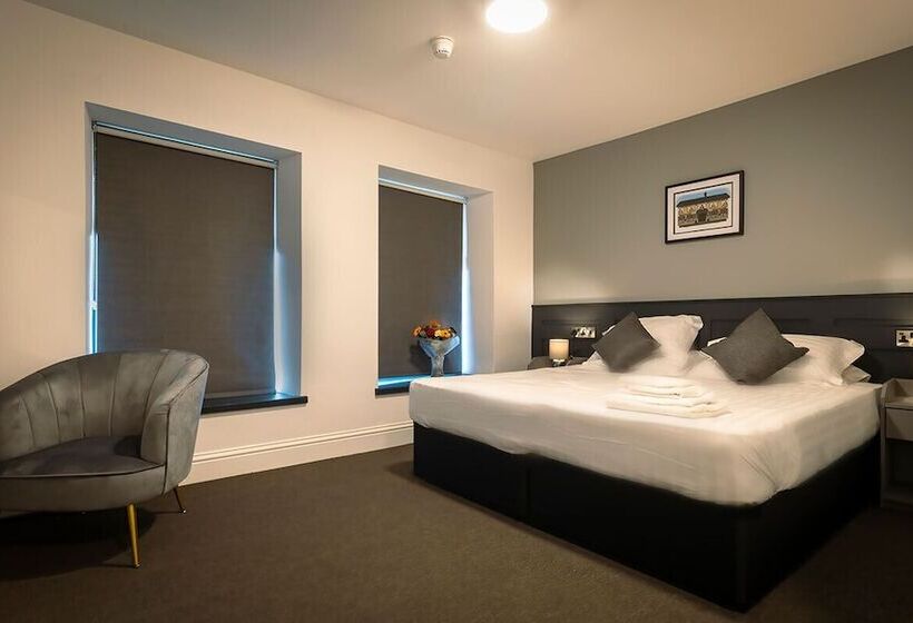 فندق The Friendship