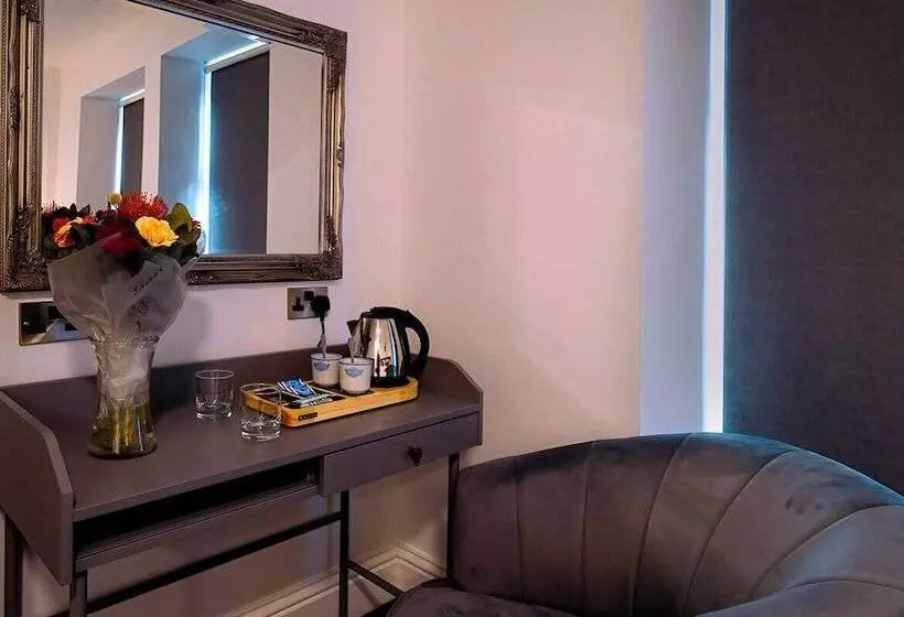 هتل The Friendship