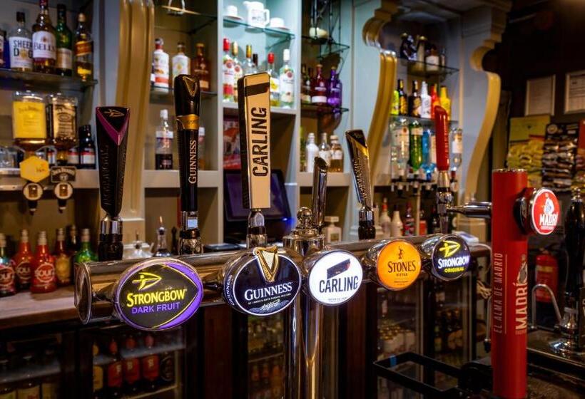 فندق The Friendship