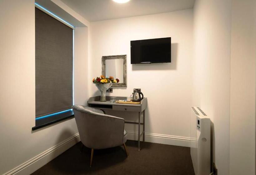 فندق The Friendship