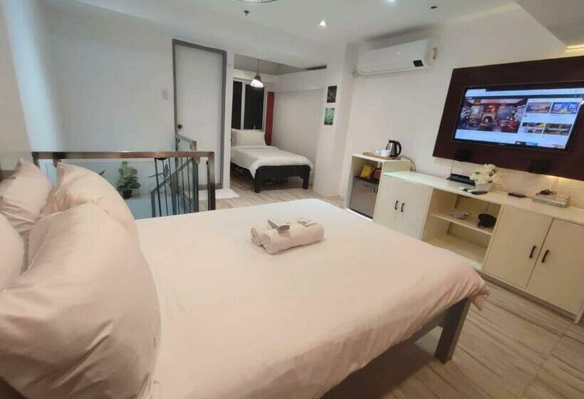 L1 Twin Bed Staycation In Bonifacio Global City