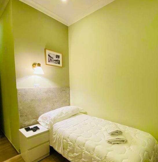 Pensión Garibaldi Home