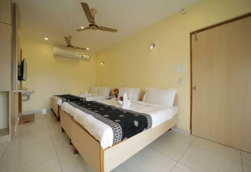 هتل Nadanam Inn