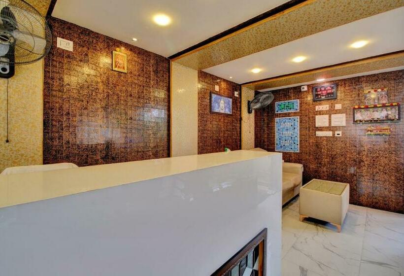 בית מלון כפרי Oyo 92836  Amaravati Grand