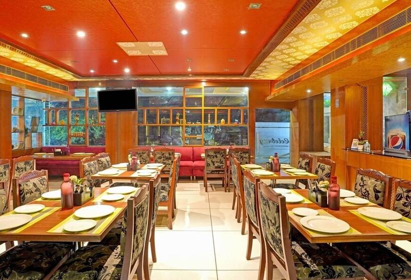 Hotel Treebo The Royal Cm, 4 Km From City Palace