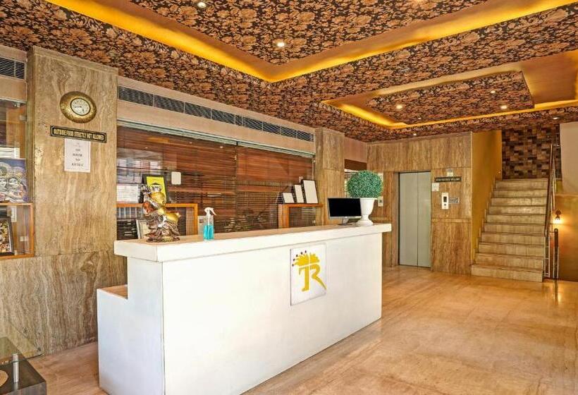 Hotel Treebo The Royal Cm, 4 Km From City Palace