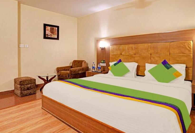 Hotel Treebo The Royal Cm, 4 Km From City Palace