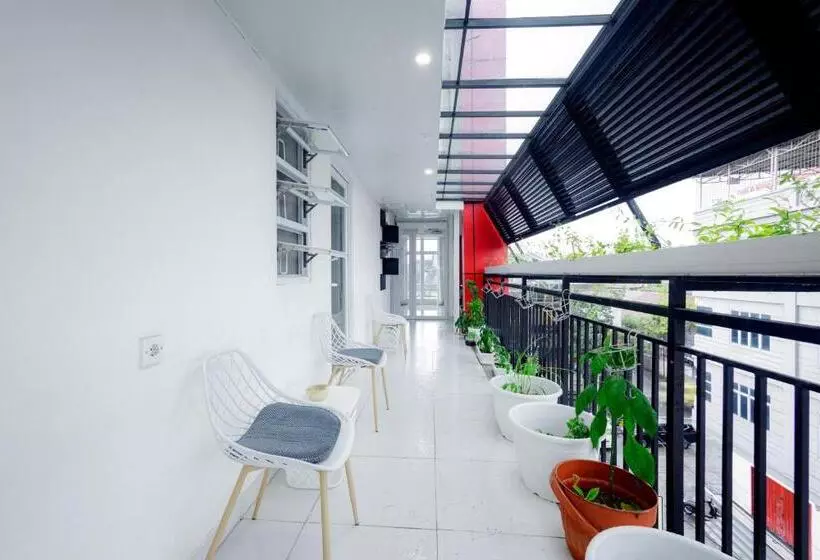 Urbanview Hotel Kota Tua Jakarta