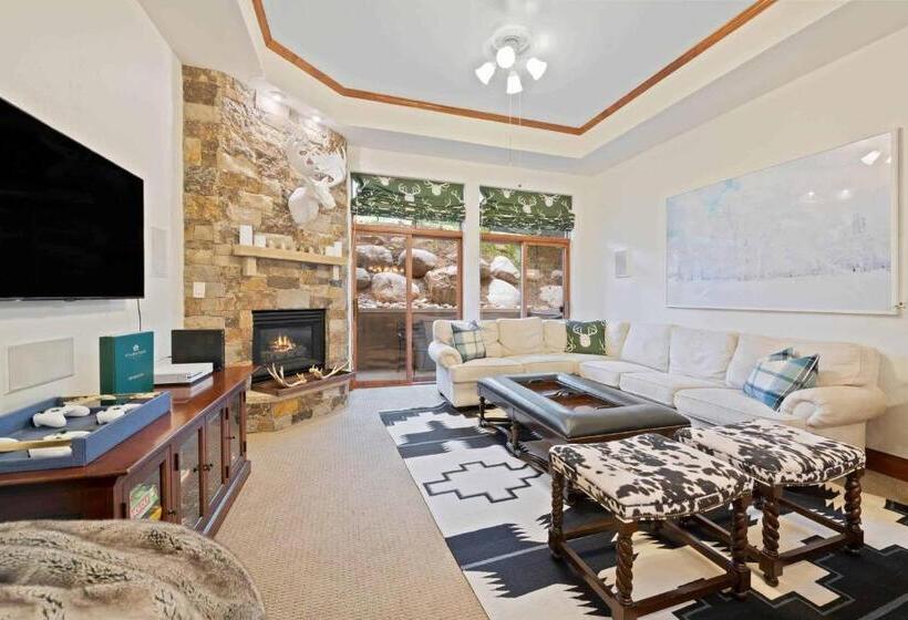 St James Place By East West Hospitality