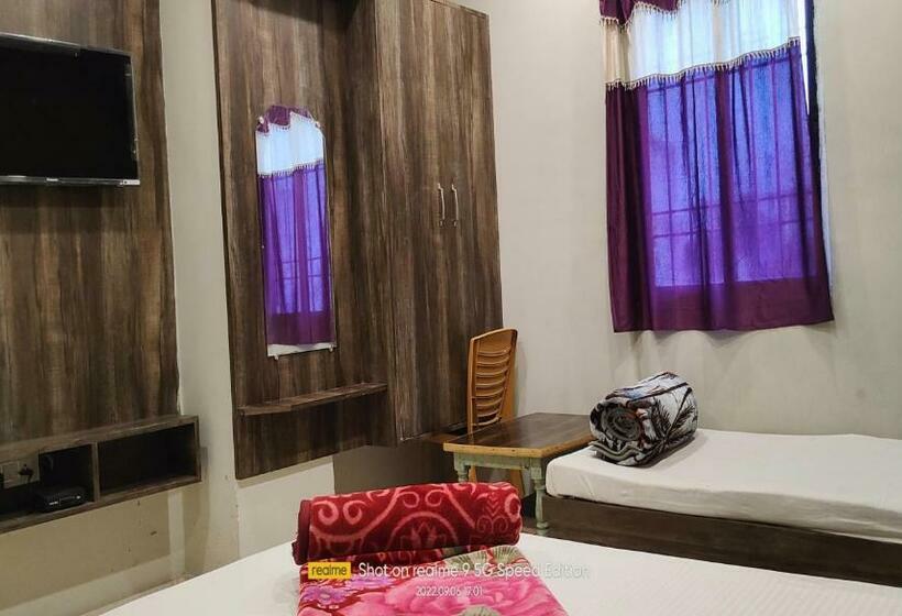 Staymaker Hotel Shanti Niketan