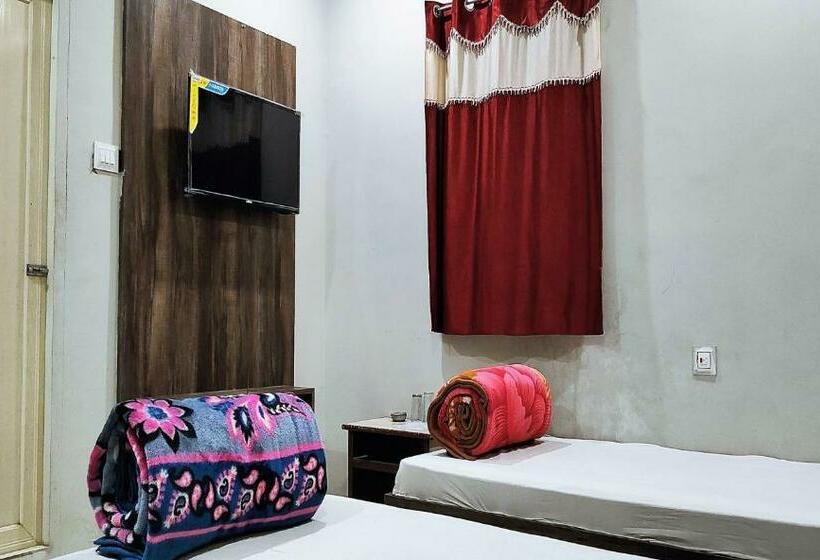 Staymaker Hotel Shanti Niketan