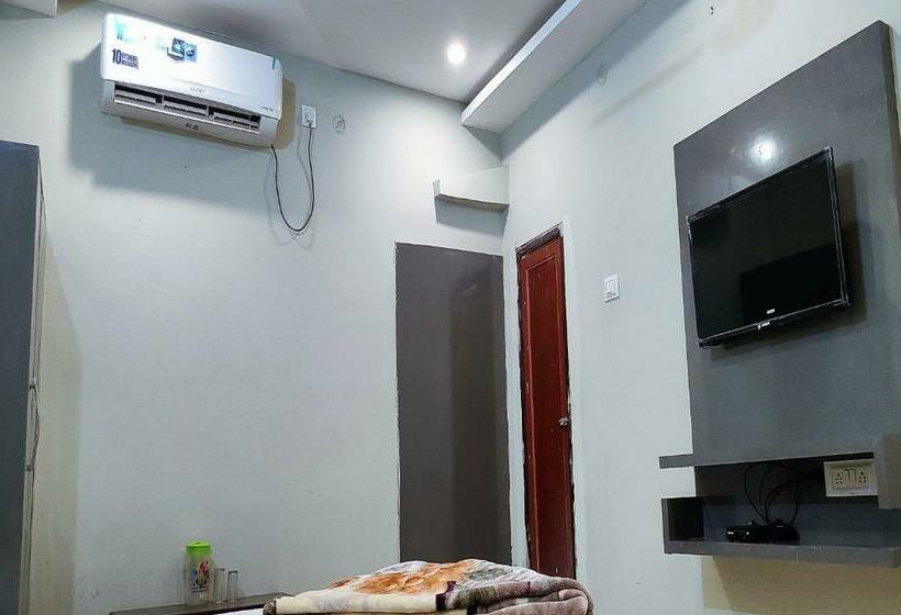 Staymaker Hotel Shanti Niketan