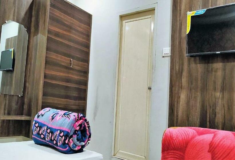 Staymaker Hotel Shanti Niketan