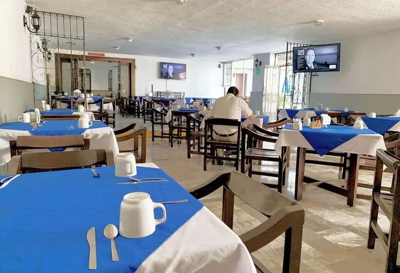 ホテル Bedd Express Querétaro