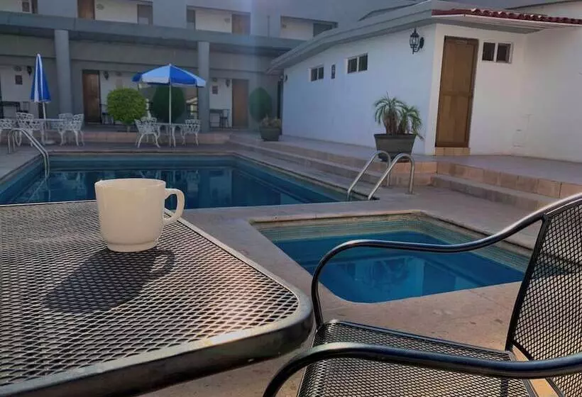 ホテル Bedd Express Querétaro