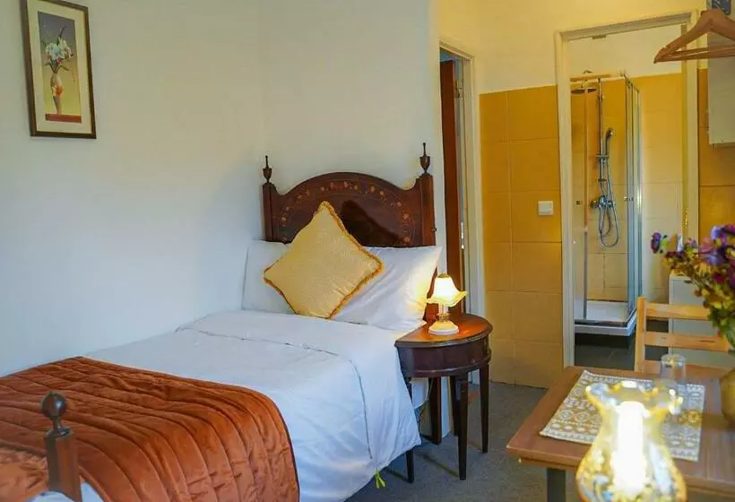 پانسیون Residencial Airside Palace